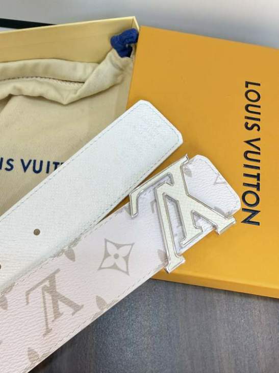 Picture of Louis Vuitton Belts _SKUfw242729658fw
